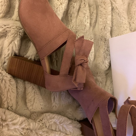 SOLD LC Lauren Conrad java peep toe heels - Picture 4 of 6